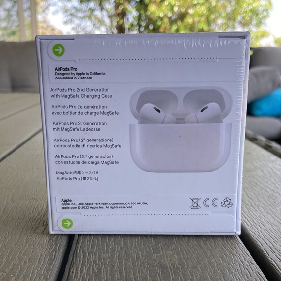 AirPods Pro Generation 2 - Picture 2 of 3